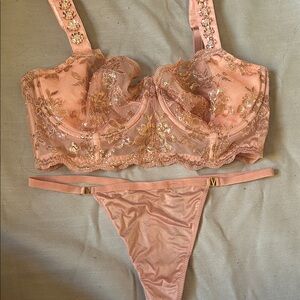 Victoria's Secret Peach Embroidered Lace Bra Set